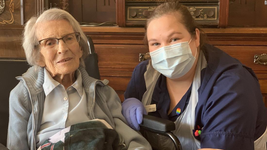 ޔޫކޭގައި 106 އަހަރުގެ އަންހެނެއް ބަލިން ރަނގަޅުވެއްޖެ