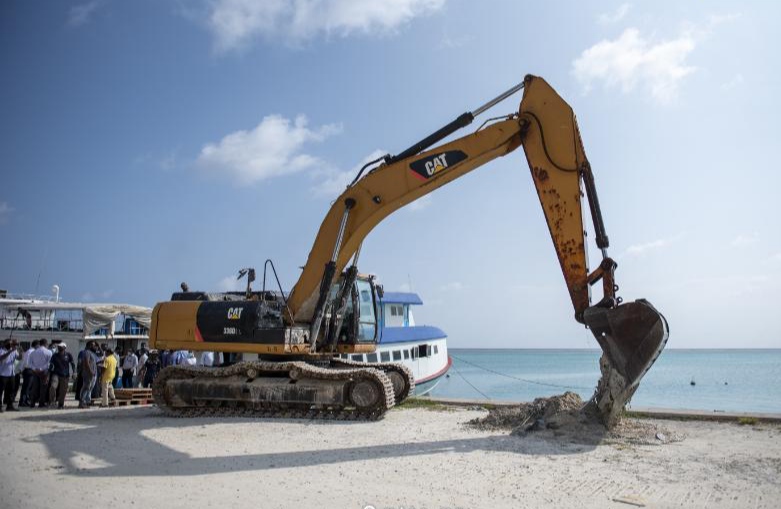 ހިތަދޫ އިހުގެ ބަނދަރު ތަރައްޤީކުރުމުގެ މަސައްކަތް ފަށައިފި