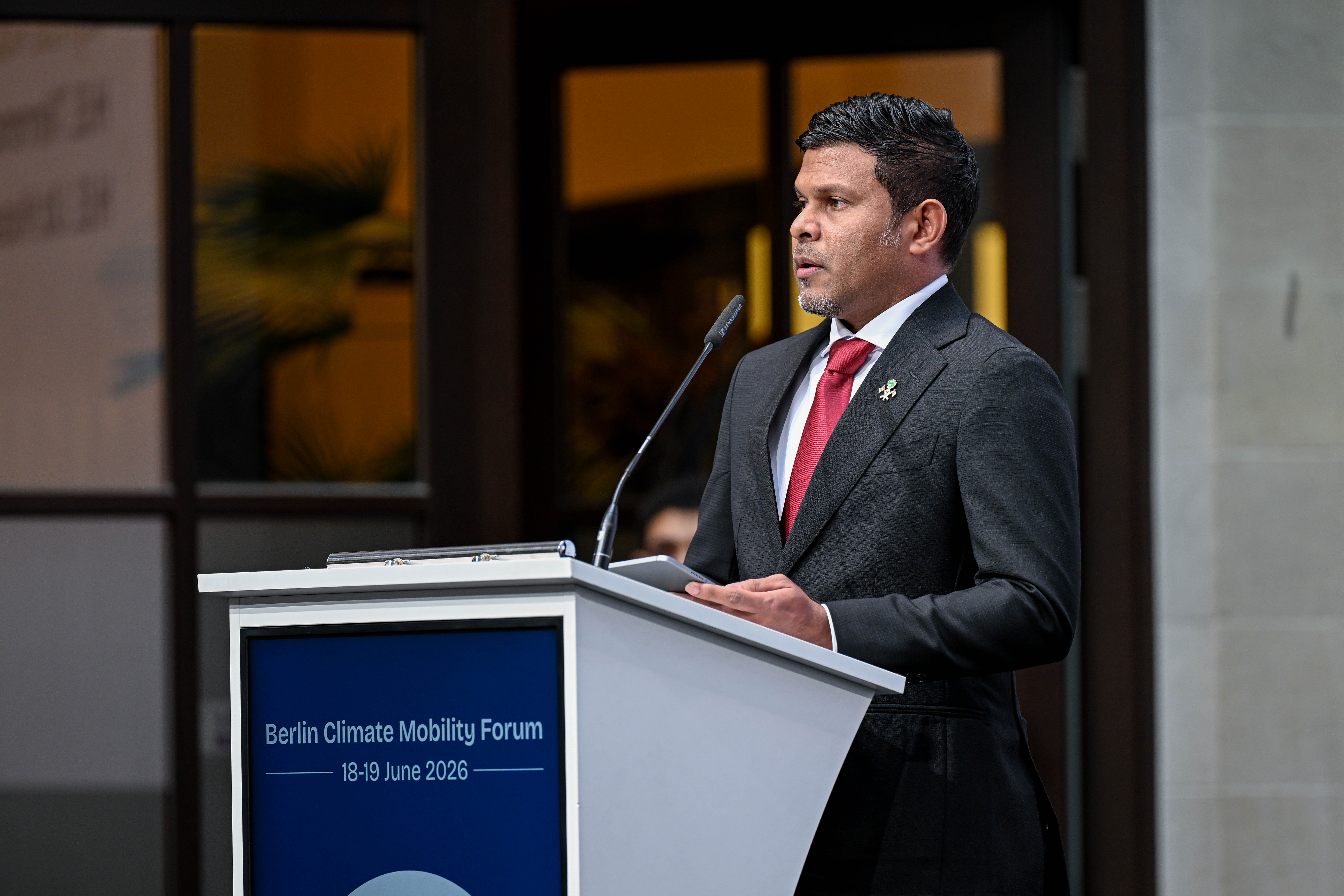 ކަނޑުގެ ލޮނުގަނޑު އުފުލޭތީ، ޙައްޤުތައް ހިމާޔަތްކުރަން ގުޅިގެން މަސައްކަތްކުރަން ނައިބު ރައީސް ގޮވާލައްވައިފި