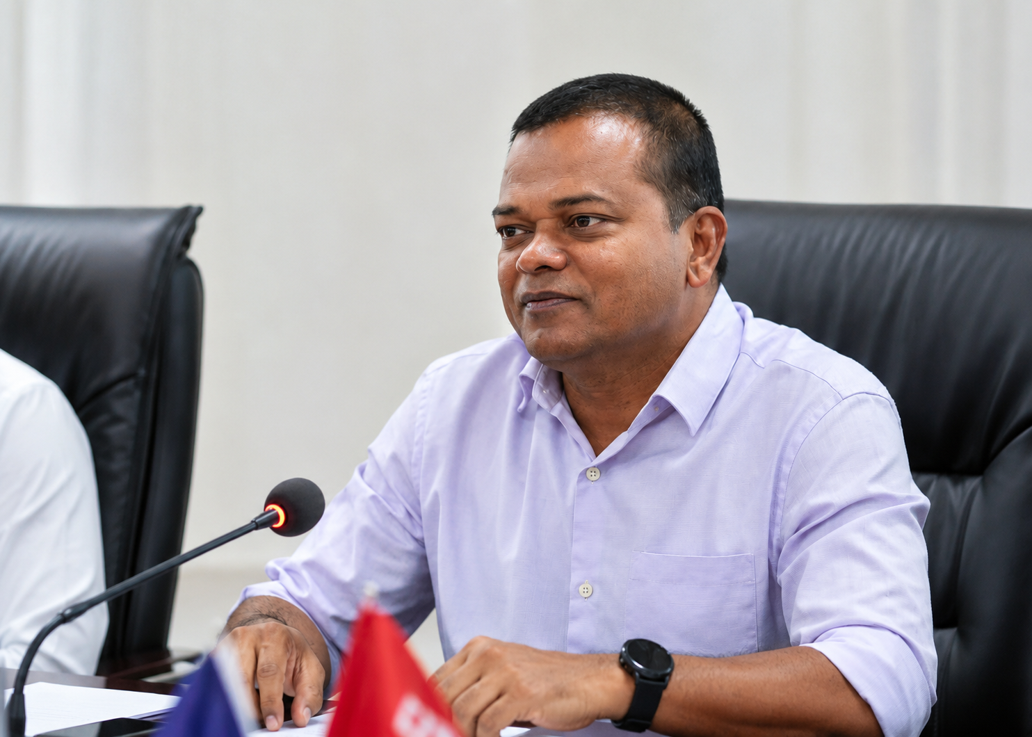 ސަވާހެލި އަތުލިއަސް އެތަން ސަރުކާރަށް ތަރައްޤީ ނުކުރެވޭނެ، އެސަރަހައްދު އަތުލީ މެމްބަރުންގެ ނުފޫޒުން: މޭޔަރު