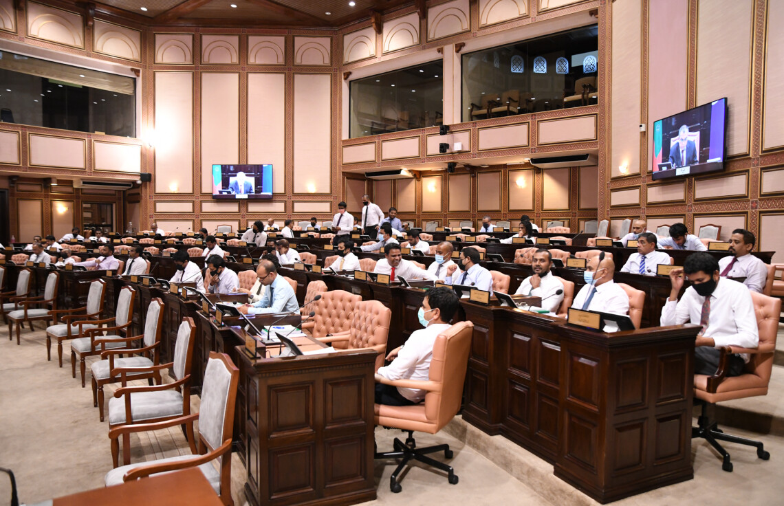 މެމްބަރުން ހަމަނުވެގެން ވޯޓަށް ނުގޮސް މިއަދުގެ ޖަލްސާ ނިންމާލައިފި