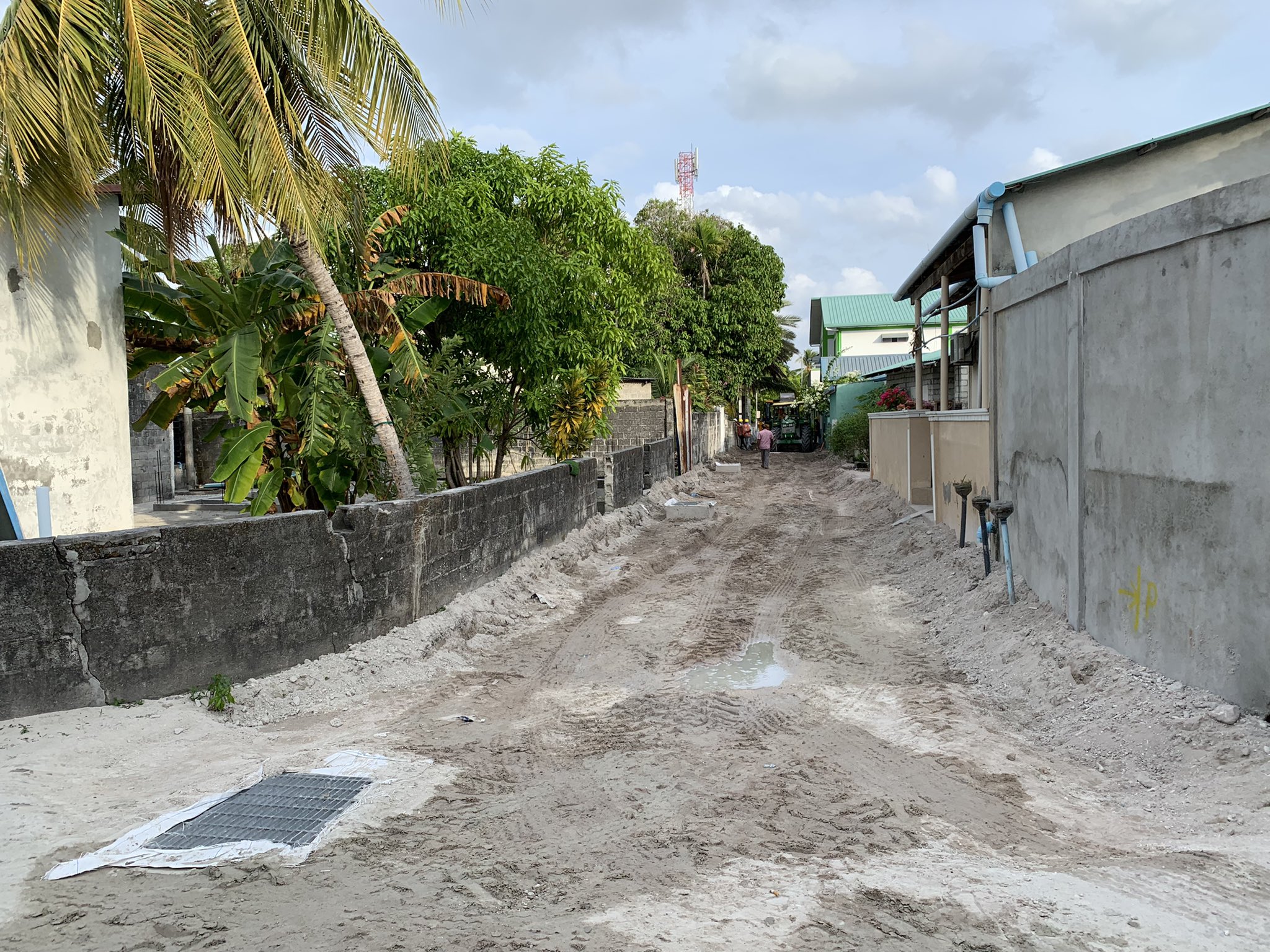 އައްޑޫ ފޭދޫ މަގުހެދުމުގެ މަސައްކަތް ފަށައިފި; ނިހާދުގެ ޝުކުރު ބަންޑުންކޮށްލައިފި