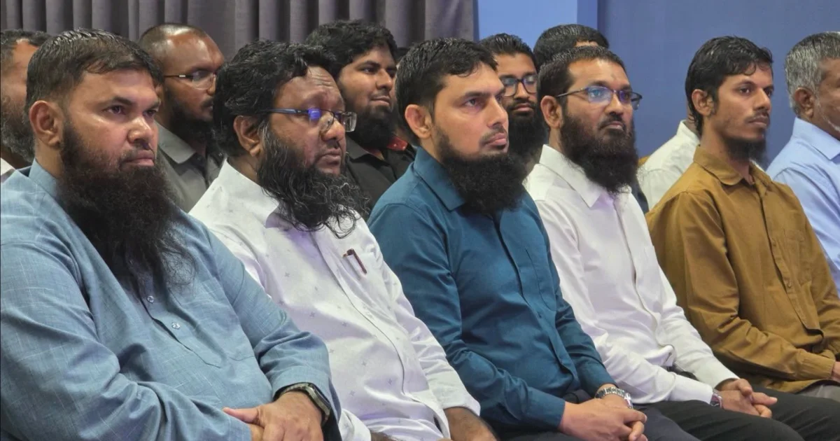 ސަލަފްގެ އިސް ބޭފުޅުންތަކެއް އިލްމުވެރިންގެ ގުޅުމުން ވަކިވެއްޖެ