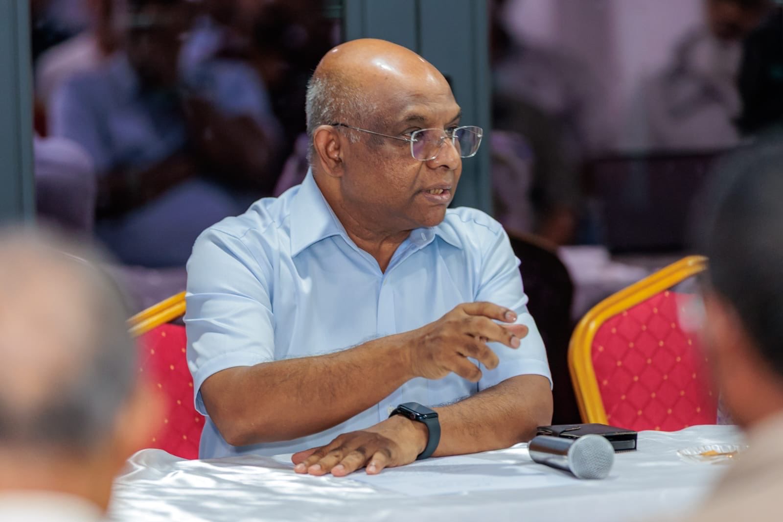 މާލޭގައި ދިރިއުޅޭ އައްޑޫގެ ރައްޔިތުންނާއި ޝާހިދު ބައްދަލުކުރައްވައިފި