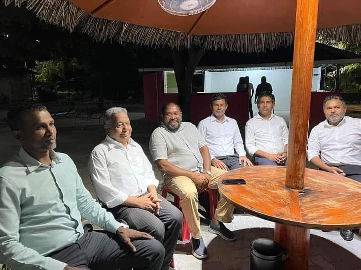 ޕީޕީއެމްގެ ލީޑަރޝިޕްގެ ޓީމެއް ކޯލިޝަން މަޝްވަރާއަށް ގާސިމް އަރިހަށް!