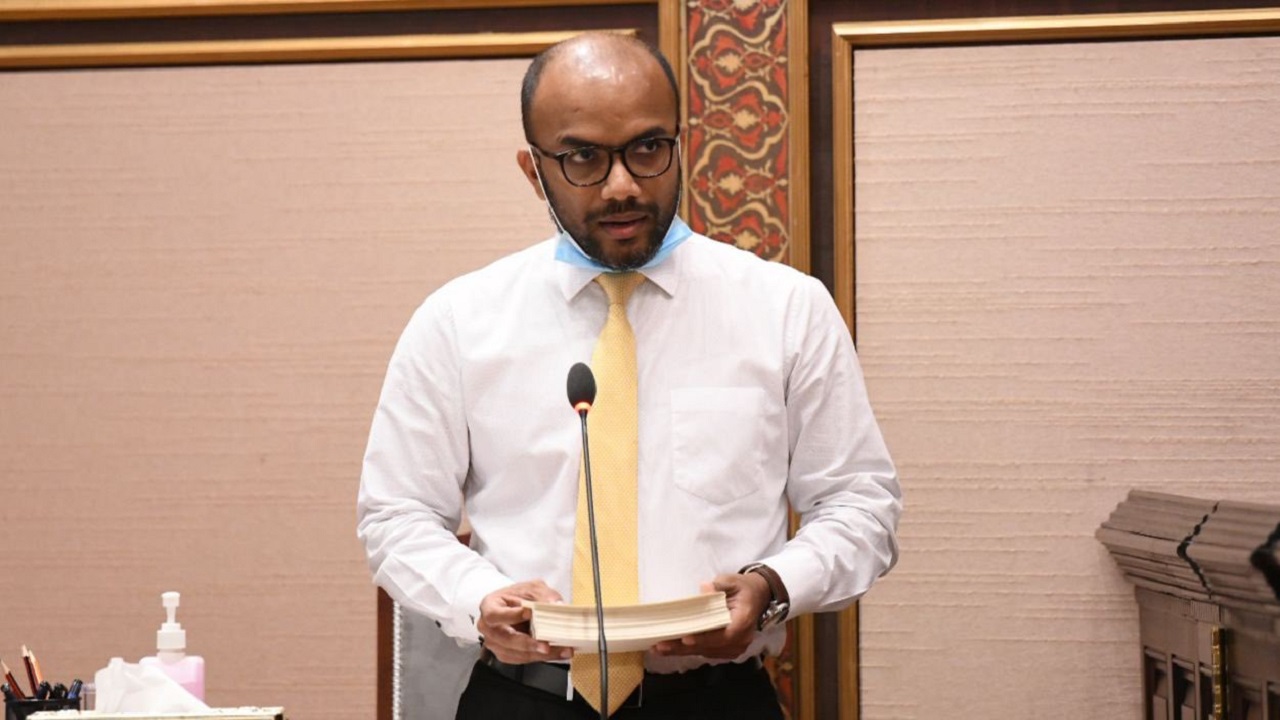 އަންނަ އަހަރު 300 މިލިއަން އެމެރިކާ ޑޮލަރުގެ ސުކޫކެއް ވިއްކުމަށް ހަމަޖެހިފައިވޭ - އަމީރު