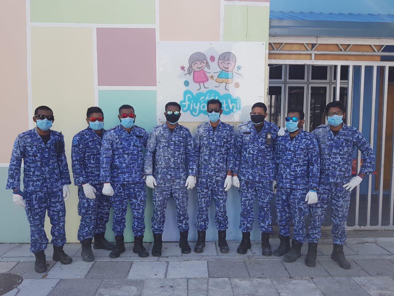 ކޯވިޑް-19: ފުލުހުންގެ 12 އެނަލިސްޓަކު ސާމްޕަލް ޓެސްކުރުމުގައި ހަރަކާތްތެރިވޭ