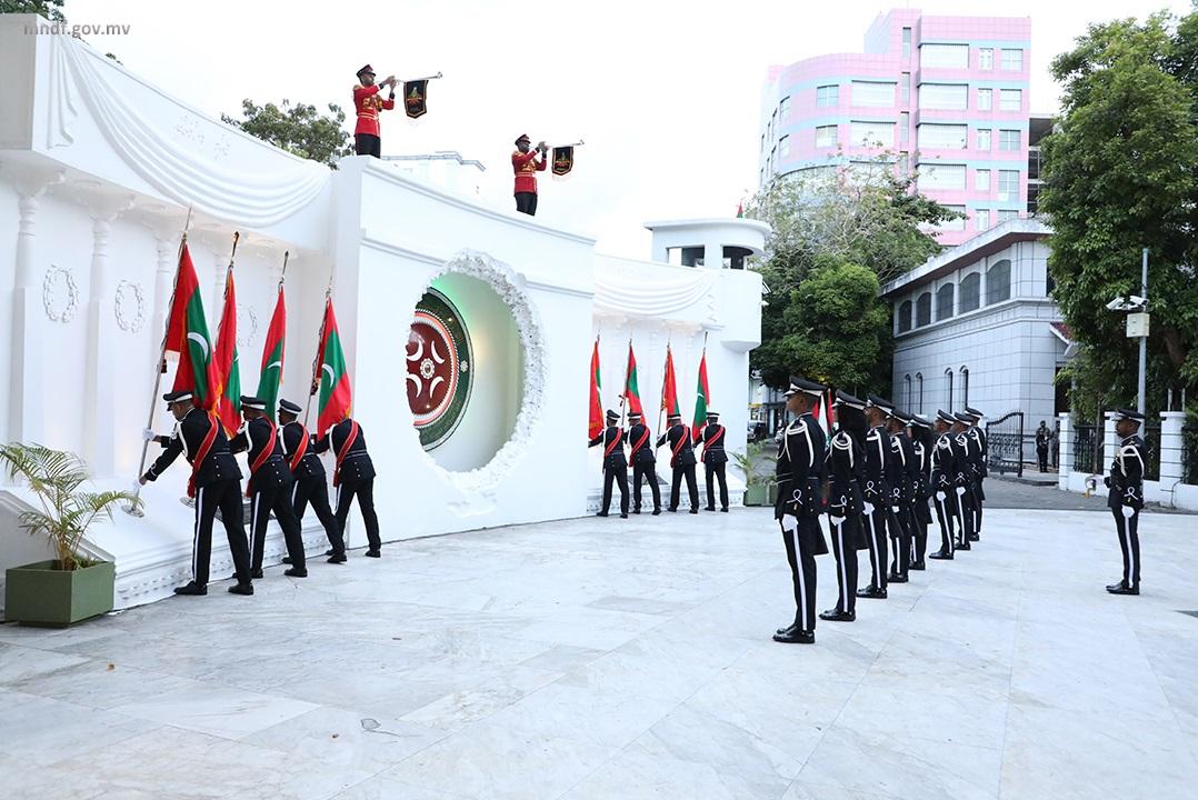 ތިނެއް ނޮވެންބަރުގެ ހަނދާނީ ބިނާގައި ދިދަ ޖެހުމާއި، ގާޑު މައުންޓް ކުރުމުގެ ރަސްމިއްޔާތު ބާއްވައިފި
