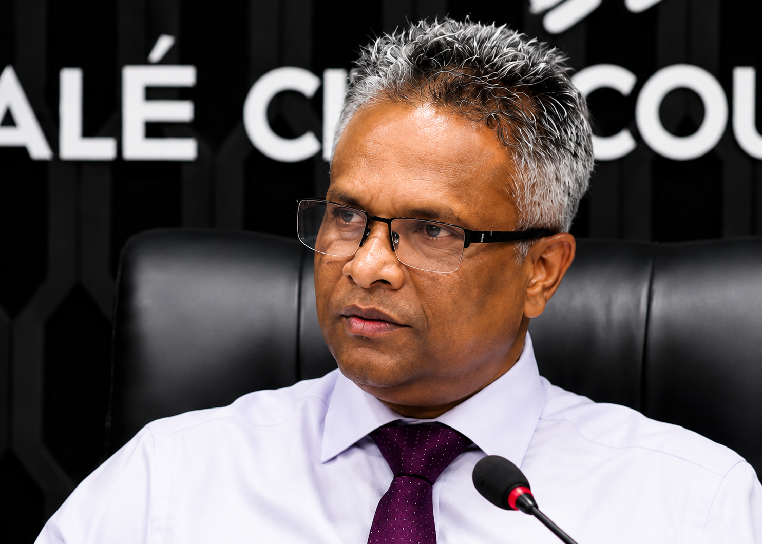 މާލެ ސިޓީގެ މަގުތަކުގައި ކުނި ގިނަވެ ބަލިމަޑުކަމެއް ފެތުރިދާނެތީ މޭޔަރު އާޒިމް ކަންބޮޑުވުން ފާޅުކުރައްވައިފި