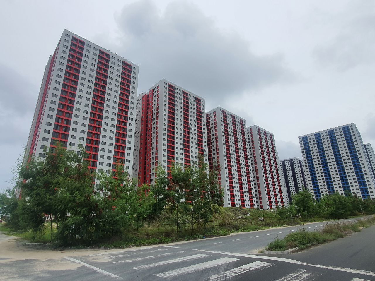 ހިޔާގެ ފިނިޝިން މަސައްކަތް ނުނިމިވާ ފްލެޓްތަކުގެ ވެރިންނަށް ގާނޫނީ އެހީ ފޯރުކޮށްދެނީ