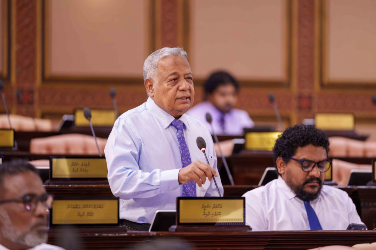ރާއްޖޭގައި ކޮރަޕްޝަން ހައްދުފަހަނަ އެޅީ ޑިމޮކްރަސީ އައުމުން: ސަލީމް