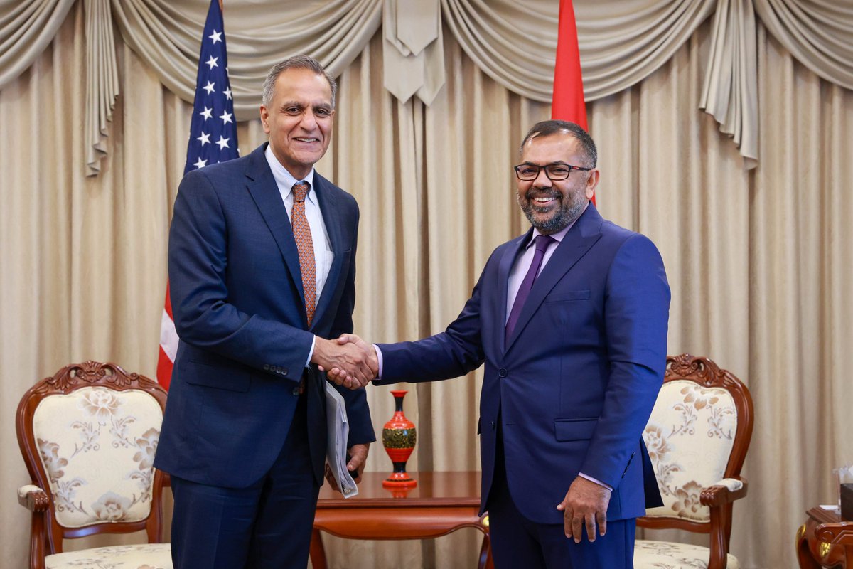 ދިވެހީންނަށް ފަސޭހައިން ޔޫއެސް ވިސާ ލިބޭނެ ގޮތް ހަދަން މަޝްވަރާކޮށްފި