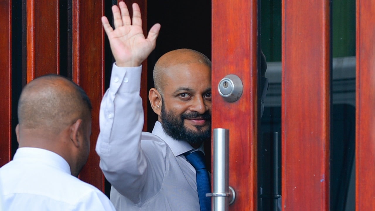 ޝަރީފް އެމްއާރުއެމަށް؛ ކޯލިޝަނުން ވަކިވާން ބޭނުމިއްޔާ އަވަހަށް ވަކިވޭ