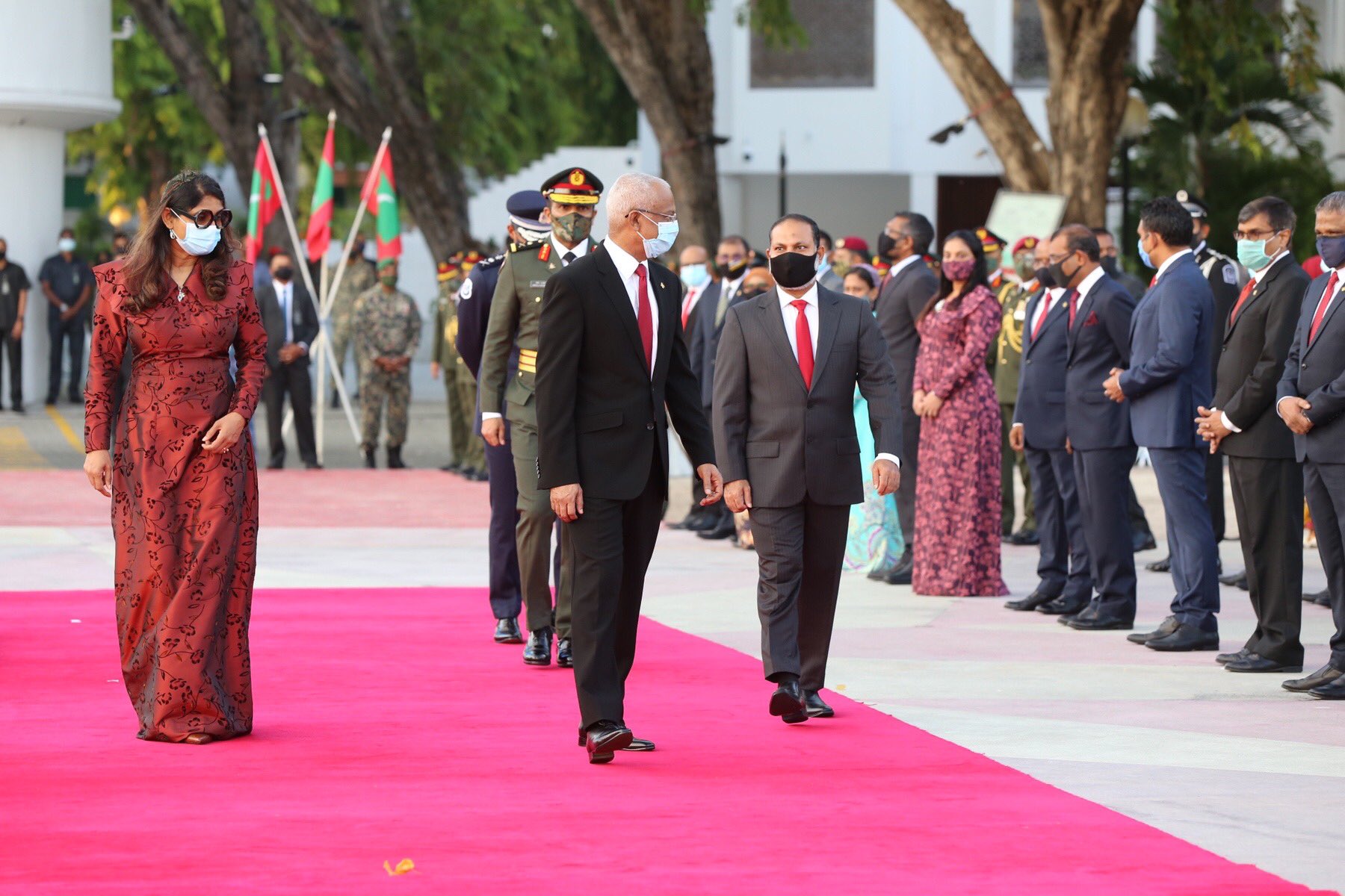 އިމްރާން ވިދާޅުވަނީ ބޭރު ގައުމެއްގެ އަޅުވެތިކަމަށްވުރެ ޒުވާނުންގެ އަޚުލާގީ އަޅުވެތިކަމުގެ ބިރު މާބޮޑުކަމަށް