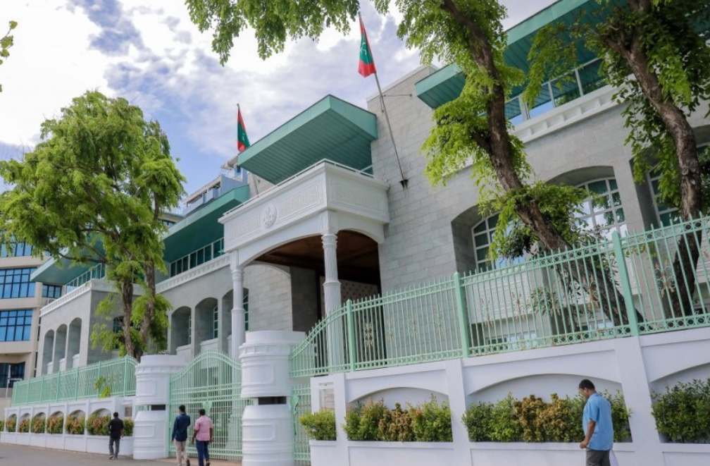 ރޯދަމަހު ސަރުކާރުގެ ރަސްމީ ގަޑިއަކީ 9 އިން 1 އަށް