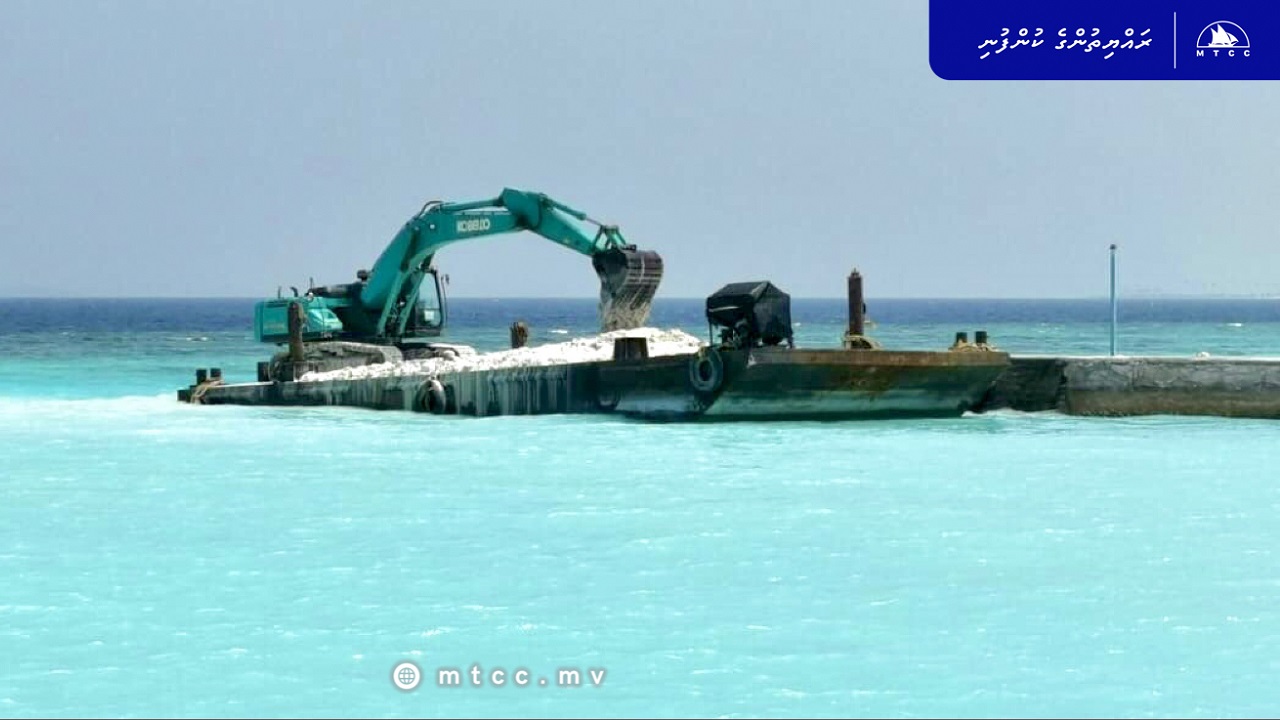 ފ. އަތޮޅުގައި 35 މަޝްރޫޢު؛ ދ. އަތޮޅުގައި 42 މަޝްރޫޢު ކުރިއަށްދޭ - ރައީސް އޮފީސް