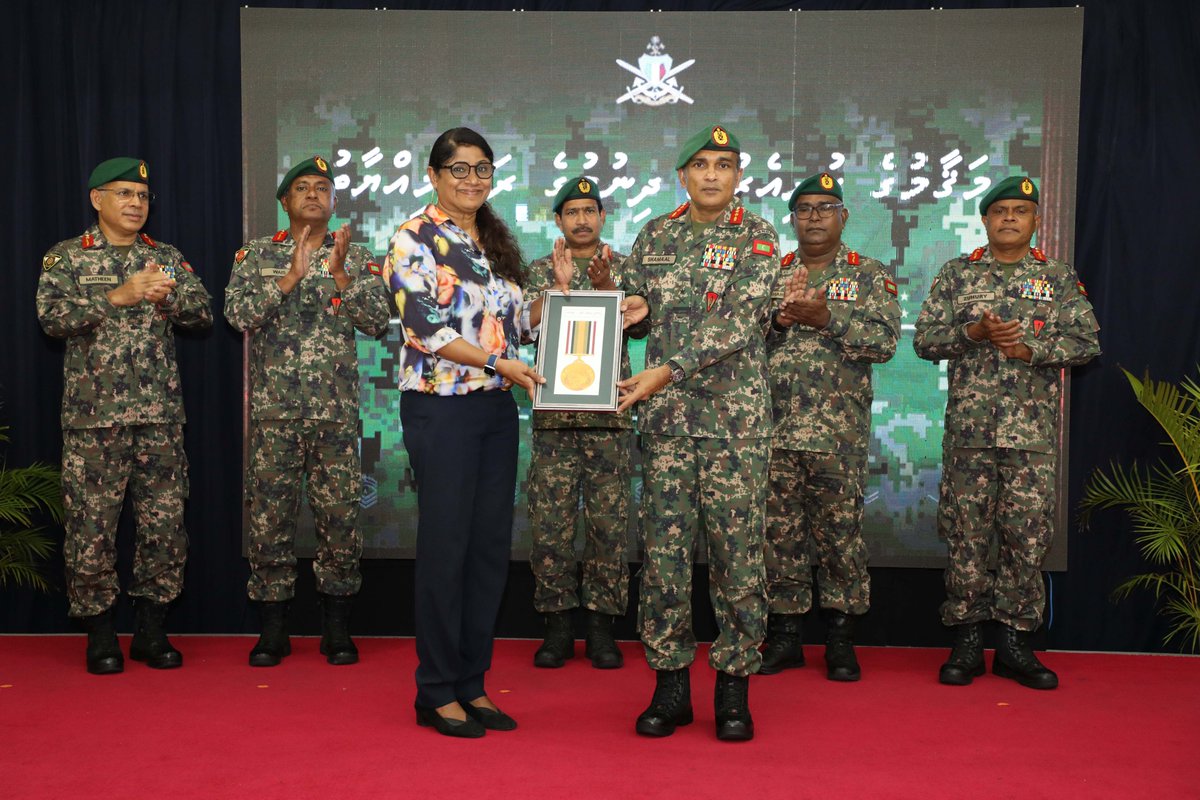 ކޮވިޑުގައި ސިފައިން ކުރި މަސައްކަތުގެ އަގު ވަޒަންކޮށް މެޑަލް ދެނީ