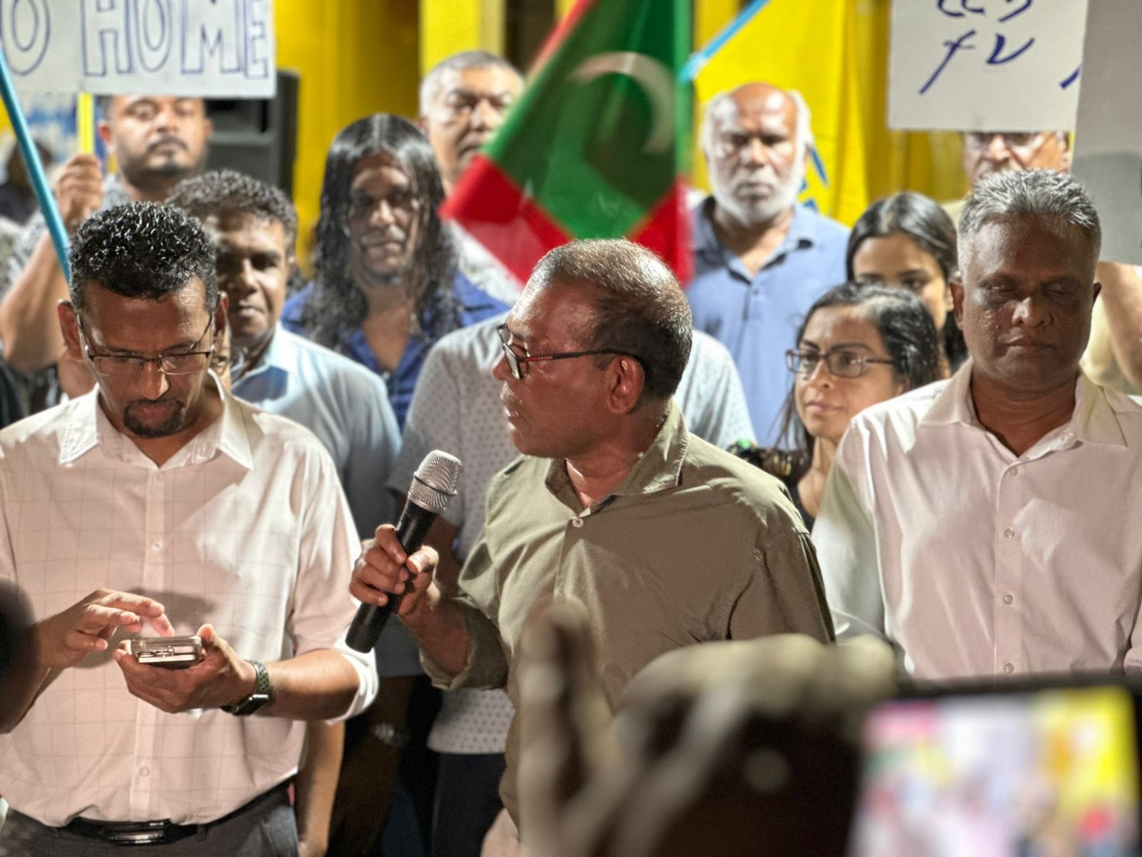 ރައީސް މުޢިއްޒު މަޝްވަރާއަށް އަންނަންދެން މަގުމަތީގެ އިހުތިޖާޖުތަށް ކުރިއަށް ގެންދާނަން: ރައީސް ނަޝީދު