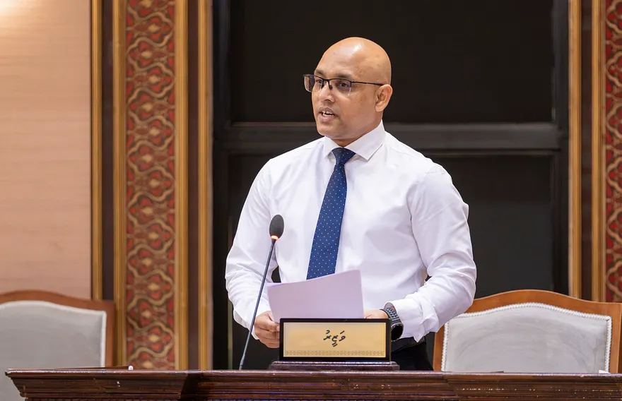 ފިނޭންސް މިނިސްޓަރު ހަސަން ޒަރީރު