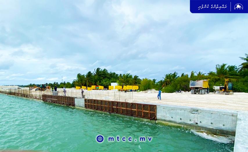 ހުޅުދޫ ބަނދަރު ތަރައްޤީ ކުރުމުގެ މަޝްރޫޢުގެ މަސައްކަތުގެ 63 ޕަސެންޓް ނިންމާލައިފި