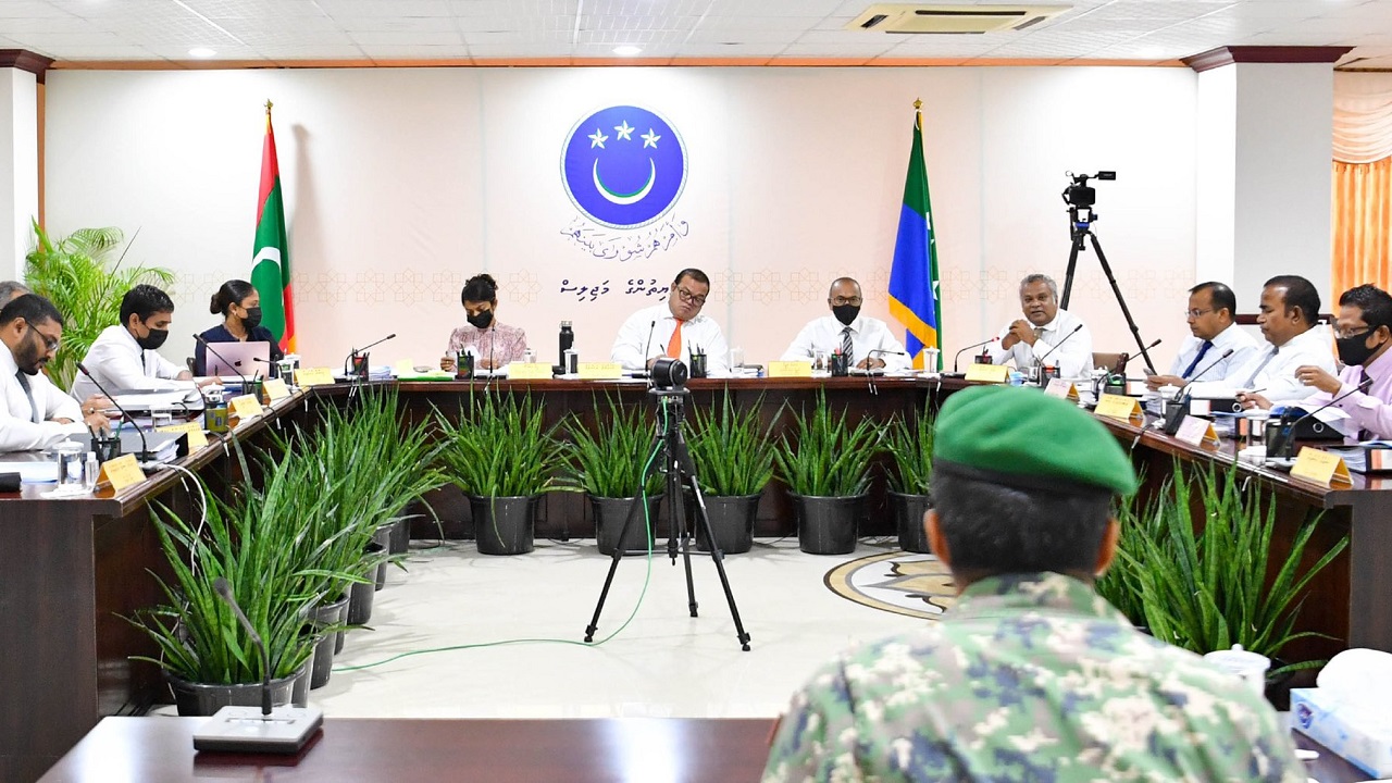 މަޖިލީހުގެ އިންކުއަރީއަށް ރައީސް ނަޝީދުގެ ބޮޑީގާޑުން ހާޒިރުކޮށްފި