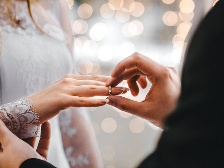 ދެވަނަ އަންބަކު ހޯދުމުން، ދޮށީ އަނބިން ވަރިއަށް އެދެނީ ޖެލަސްވާތީ