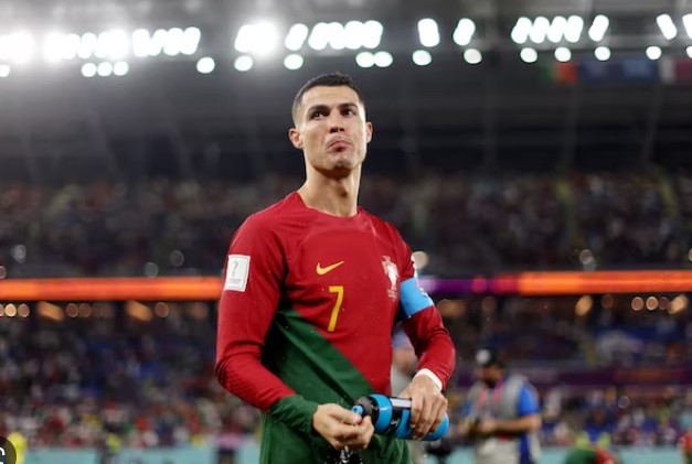 ސްވިޒަލޭންޑާއި ދެކޮޅަށް ކުޅޭ މެޗުގެ ފުރަތަމަ އެގާރައިން ރޮނާލްޑޯ ބާކީކޮށްފި