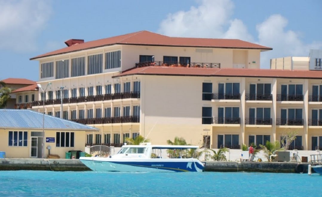 ހުޅުލޭ އައިލެންޑް ހޮޓަލްގެ މުވައްޒަފުންތަކެއް ވަޒީފާއިން ވަކިކޮށްފި