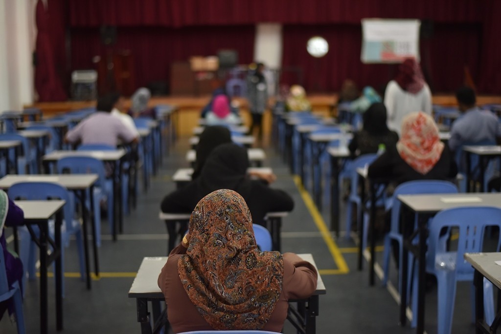 އޭލެވެލް އިމްތިހާނު ފަށައިފި