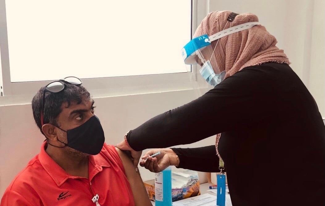 ކޯވިޑް-19: ބޫސްޓަރ ޑޯސް ޖެހިމީހުންގެ ޢަދަދު 87 ހާހުން މައްޗަށް