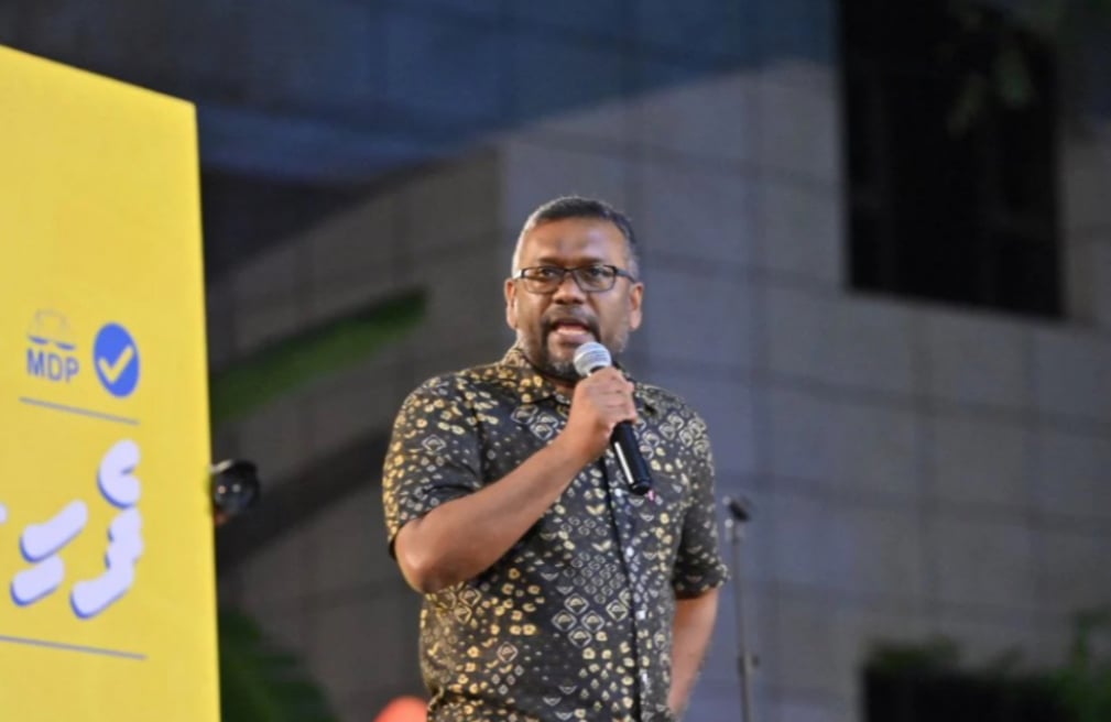 ސަރުކާރުން ރިފަރަންޑަމް ނަގަން އުޅޭ ގޮތާމެދު ވަރަށް ގިނަ ރައްޔިތުންގެ ކަންބޮޑުވުން އެބަހުރި: ފައްޔާޒް