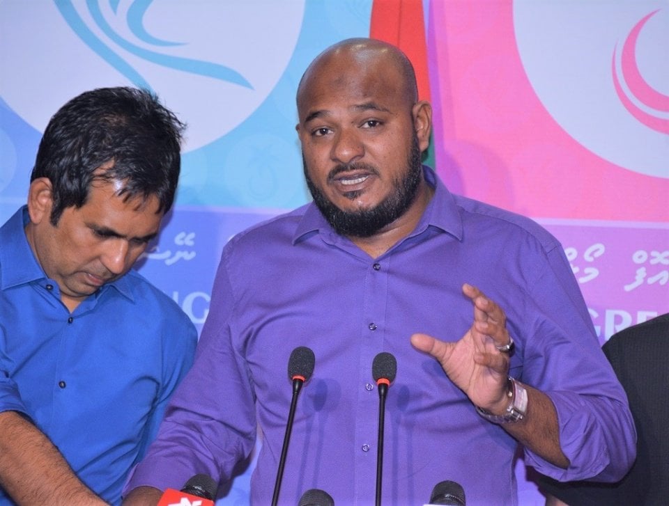 ޒުވާނުންގެ އިހުތިޖާޖަށް ހުރަހެއް ނާޅާނެ؛ ކަންބޮޑުވާ މައްސަލަ ސާފުކޮށްދޭނެ: ޝުޖާ