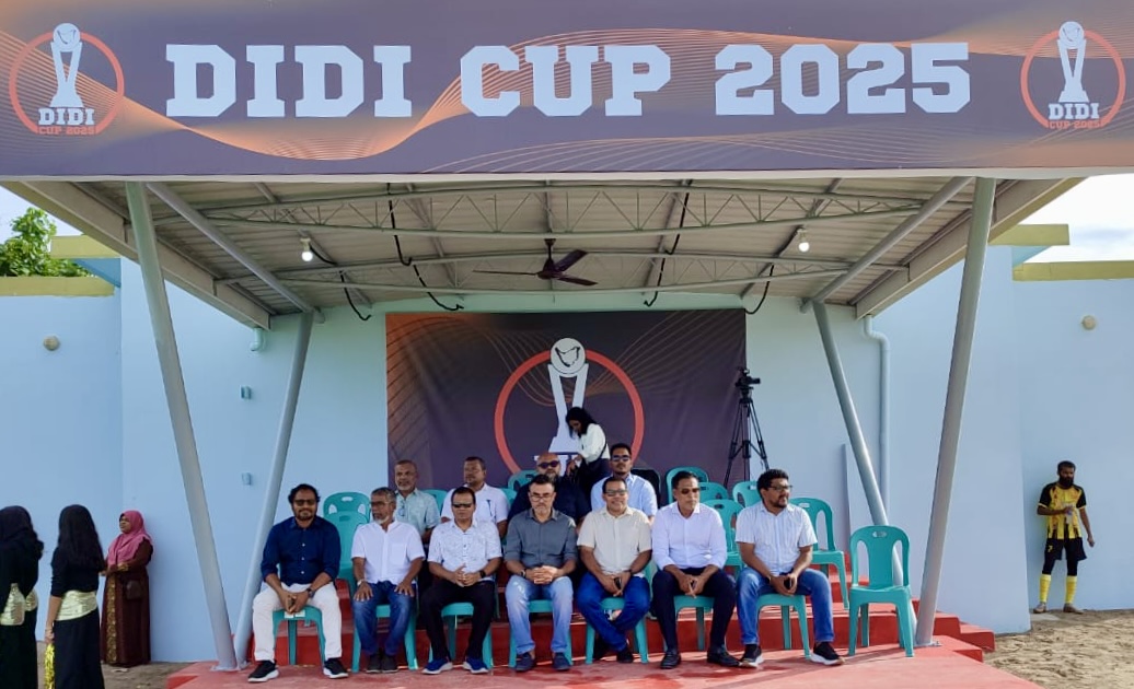 އަހަރުތަކަކަށްފަހު އައްޑޫގައި ބާއްވާ ފޯރިގަދަ ފުޓުބޯޅަ މުބާރާތް، "ޑީޑީ ކަޕް 2025" ފަށައިފި