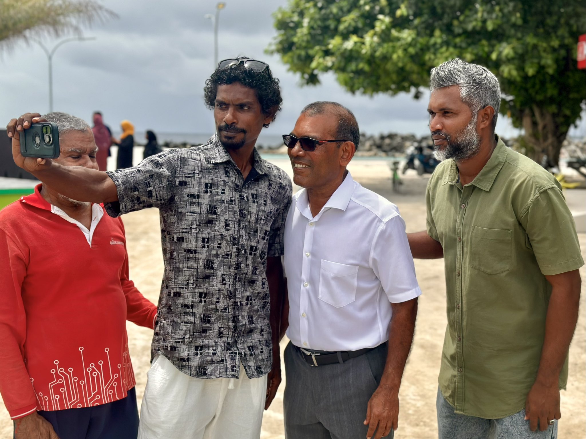 އެމްޑީޕީ ހިނގަނީ ތިރިން މައްޗަށް؛ ޢާއްމު މެންބަރުން އަޅުގަނޑުގެ ކިބައިން މާފަށް އެދޭކަށް ނުޖެހޭނެ: ރައީސް ނަޝީދު