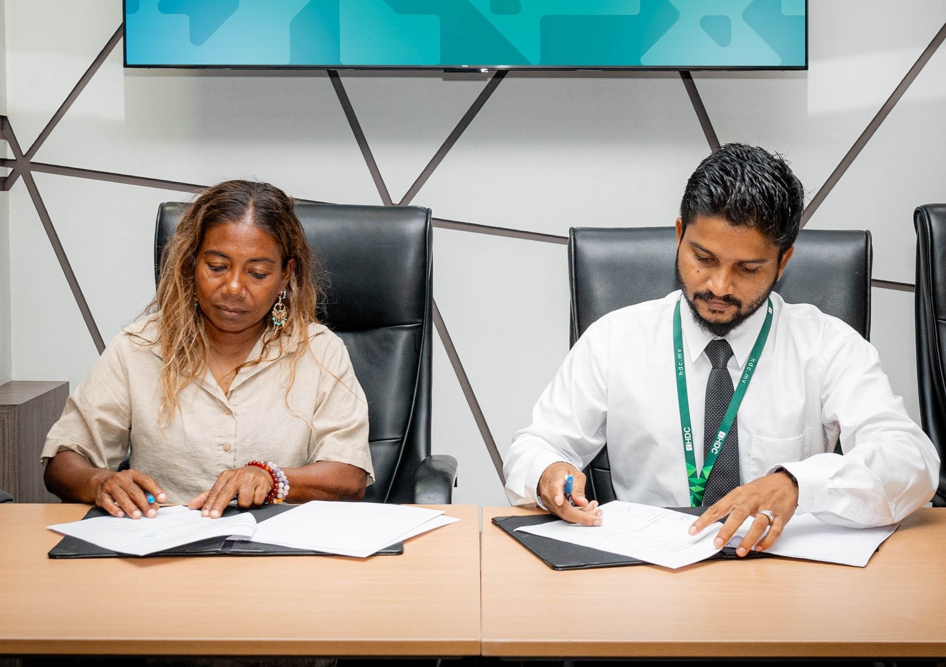 ތިމާވެށި ރައްކާތެރިކޮށް، އިޖްތިމާއީ ހަރަކާތްތައް ހިންގުމަށް އެޗްޑީސީން ސީޑް އިނިޝިއޭޓިވްއާއެކު އެއްބަސްވުމެއްގައި ސޮއިކޮށްފި