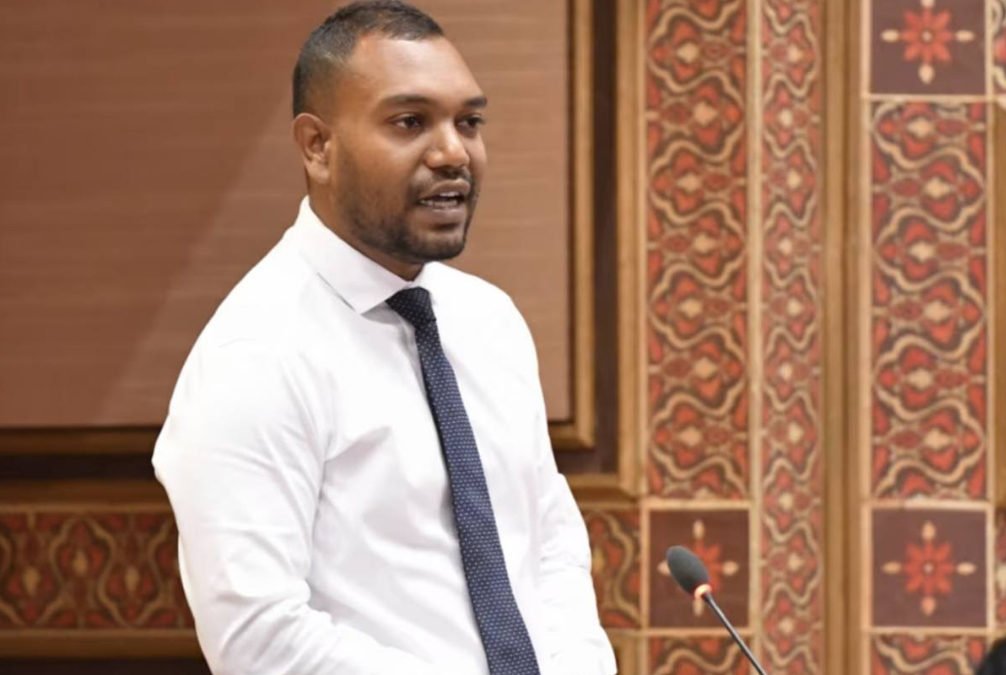 މާލޭގެ މަގުތަކާއި ބިނާތައް "މަތިމައްޗަށް" ހަދާއިރު ރަށްރަށް ބާކީވާތީ އައްދު ކަންބޮޑުވުން ފާޅުކޮށްފި