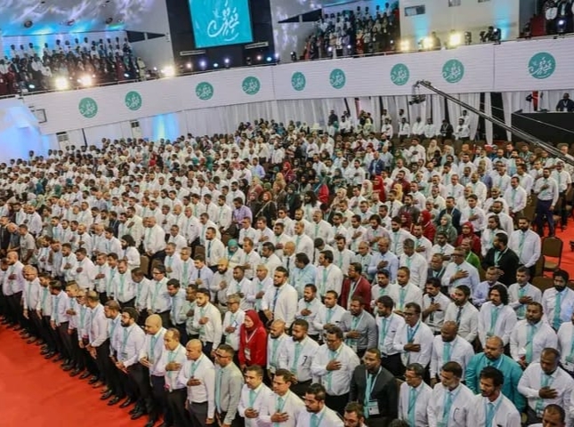 1,300 އަށްވުރެ ގިނަ މަންދޫބުންނާއެކު ޕީއެންސީގެ ތާރީޚީ ބޮޑު ކޮންގްރެސް ފަށައިފި