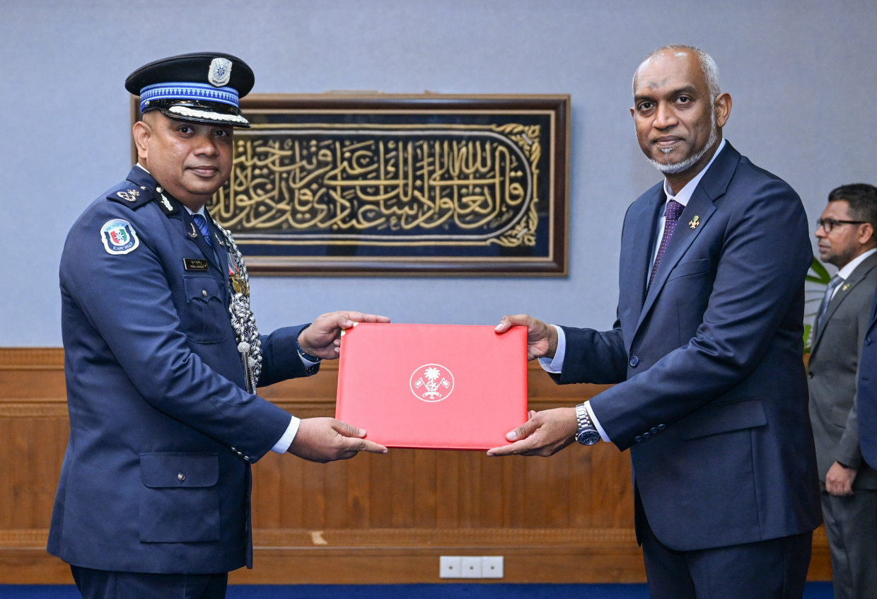 ސީޕީ ނަވީން 31 އަހަރަށްފަހު ފުލުހުންގެ ޚިދުމަތުން ރިޓަޔާކުރައްވައިފި