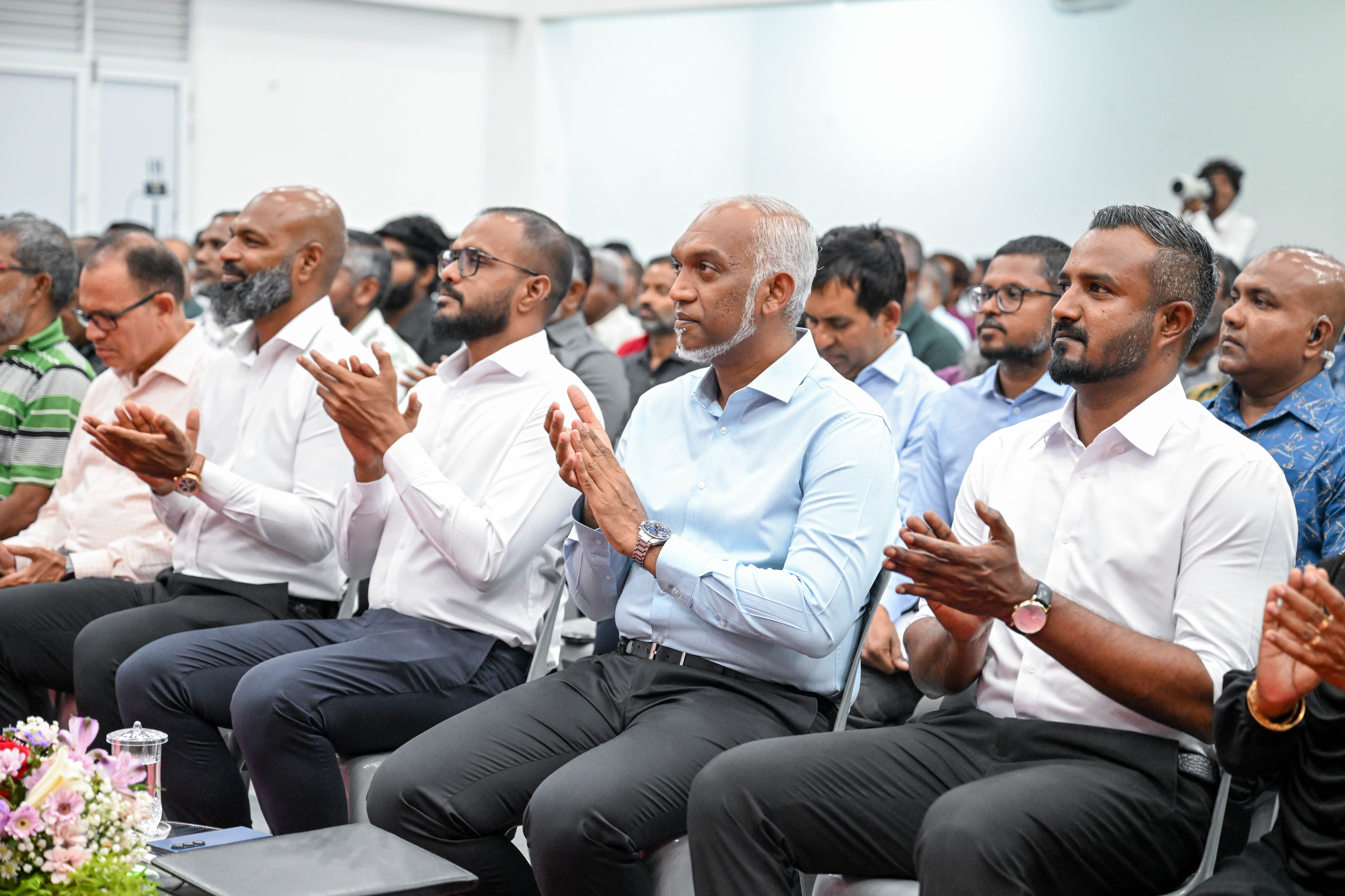 އަންހެނުން ކޮމިޓީގެ ރައީސްގެ މުސާރަ ކަނޑައެޅުމުގައި ފެންނަނީ ސަރުކާރުގެ ދެއުޅިއެއްނުވާ ސިޔާސަތު: މޭޔަރު އާތިފް