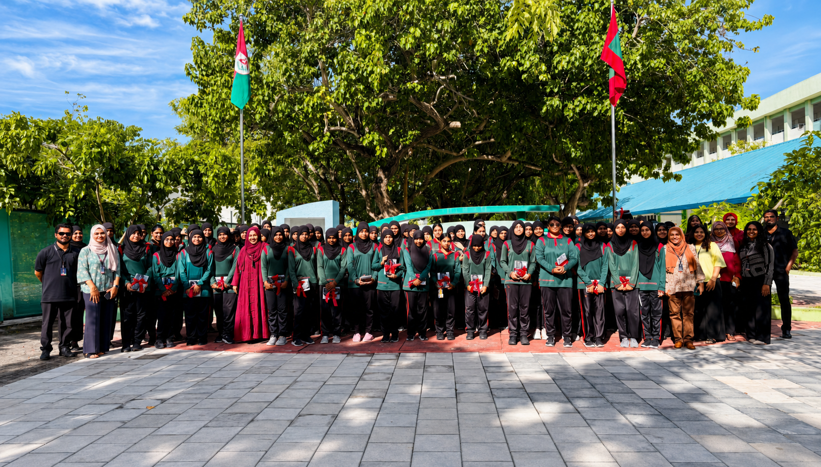 ބީއެމްއެލް އިން ށ. ފުނަދޫ އަދި މިލަންދޫ ސްކޫލް ދަރިވަރުންނަށް އައިސީޓީ ދާއިރާގެ މައުލޫމާތު ސެޝަނެއް ބާއްވައިފި