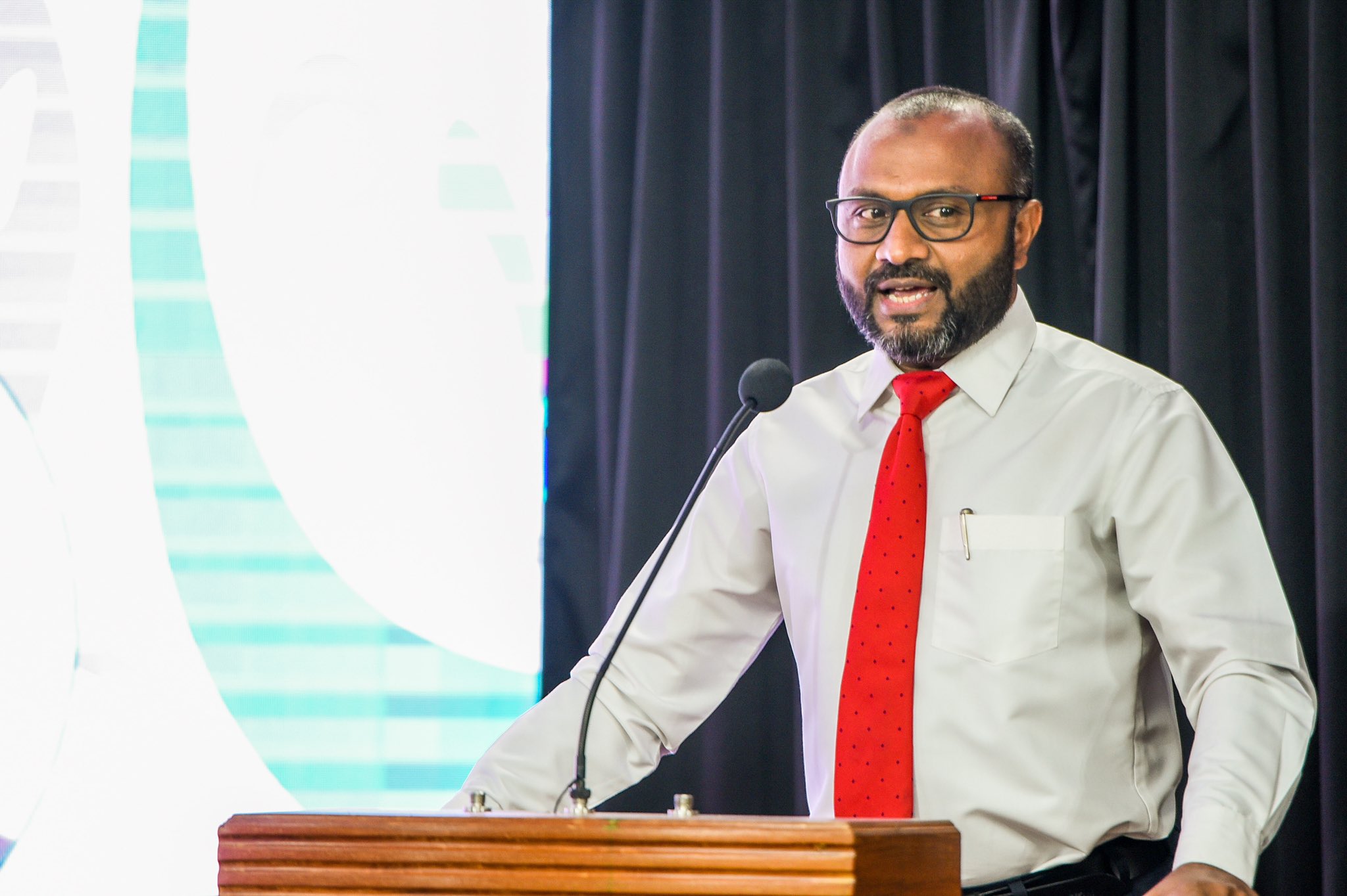 ހަރުކަށިފިކުރު ނައްތާލުމުގެ ނަމުގައި ހުޅަނގުން ފަންޑުކުރަނީ ޒުވާނުން ދީނާ ދުރުކުރަން: ޑރ. ޝަހީމް