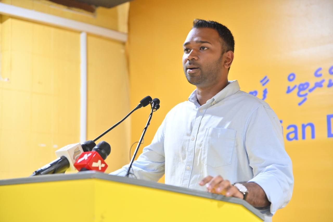 ނަޝީދާއި ފައްޔާޒުގެ "ބޮޑުބަދަލު" އަކީ މަޝްވަރާ ނެތި މަތިން ތިރިއަށް އައި ހުށަހެޅުންތަކެއް: މީކާއިލް