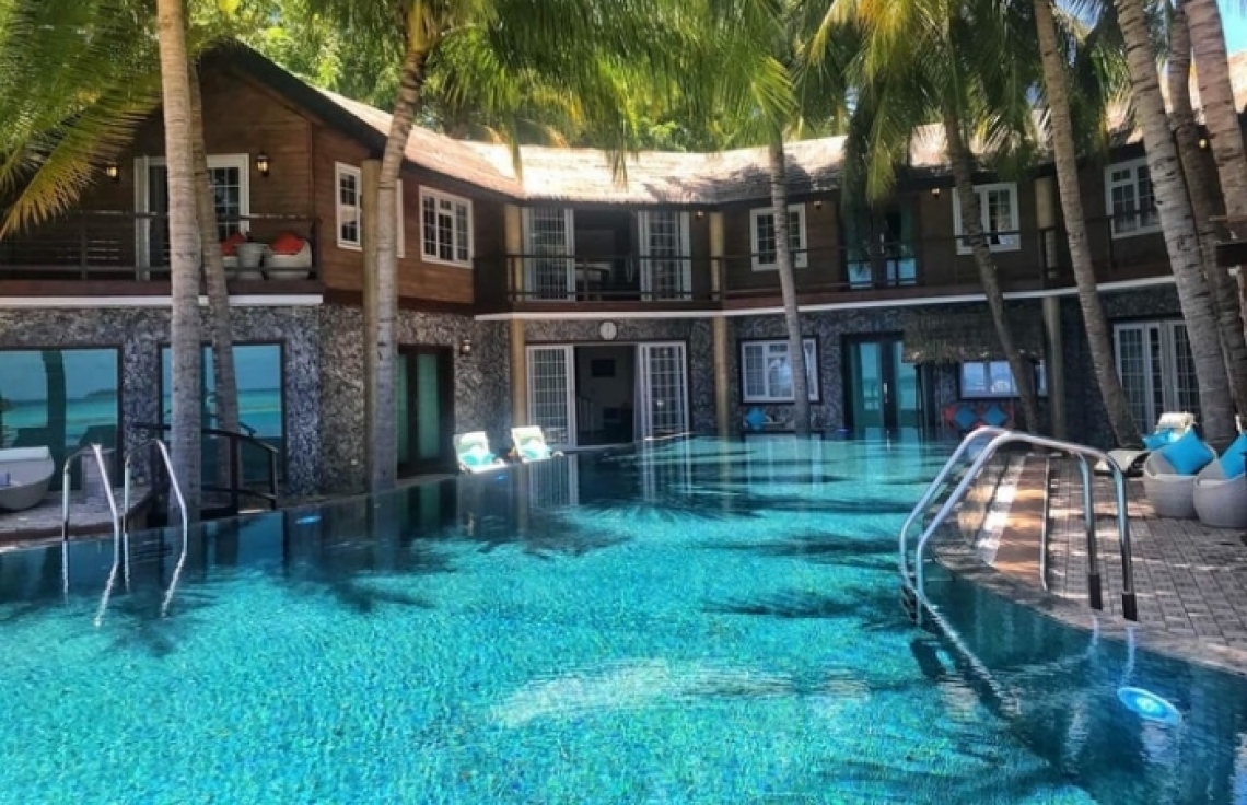 ކިހާ މޯލްޑިވްސް ރިސޯޓް މުވައްޒަފުންނަށް މުސާރަ ނުދޭތާ ތިން މަސް! ޚަބަރާއި ގުޅިގެން އިންޒާރާއި ބިރުދެއްކުން