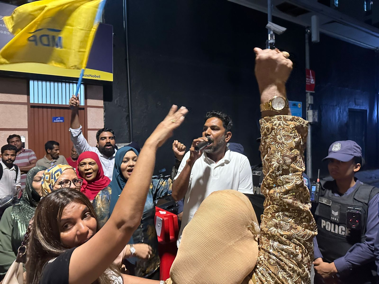 20 ވަނަ މަޖިލިސް ފެންނާނީ ތަފާތުކޮށް، ގައުމާއި ދީނުގެ ދިފާއުގައި ނުކުންނަން ޖެހޭ: މުހައްމަދު ޝިފާޒް