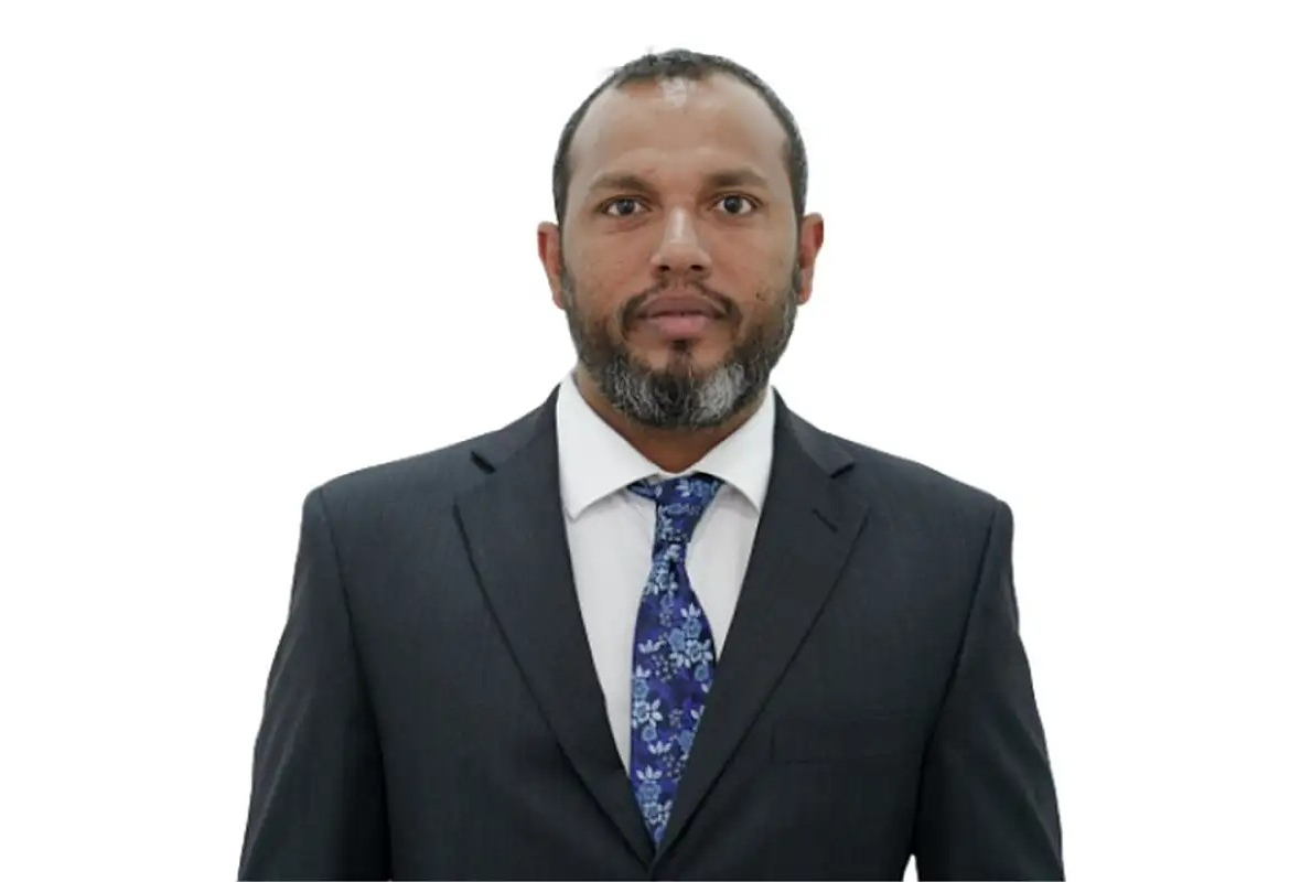 އުކުޅަހު އިސް މެޖިސްޓްރޭޓް ސަސްޕެންޑްކޮށްފި