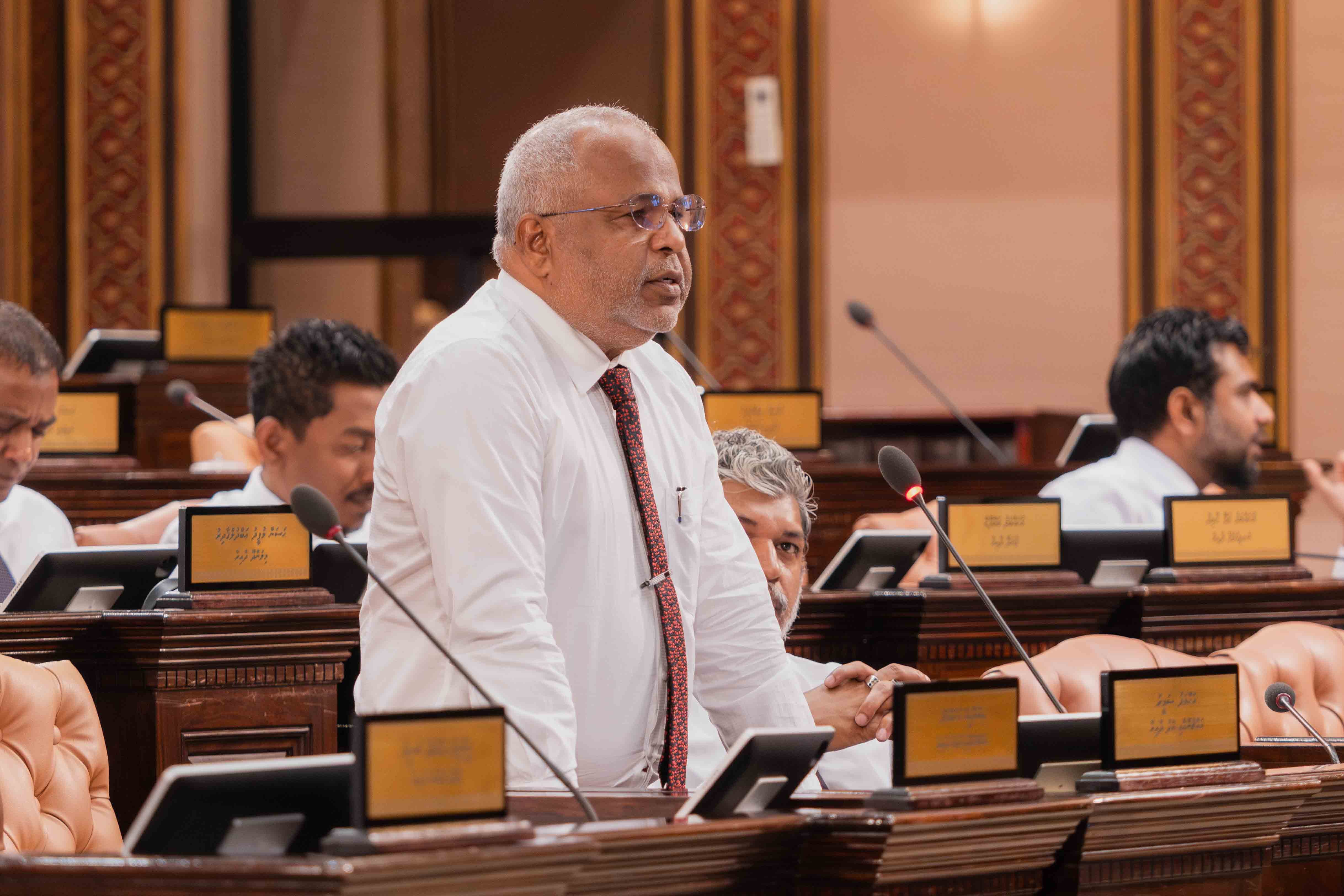 ސިނގިރޭޓް ޑިއުޓީ ކުޑަކޮށްފިނަމަ ފޮއްޓެއްގެ އަގު 150 އާއި 170 ރުފިޔާއާ ދެމެދަށް ހެޔޮވާނެ: ޒަމީރު