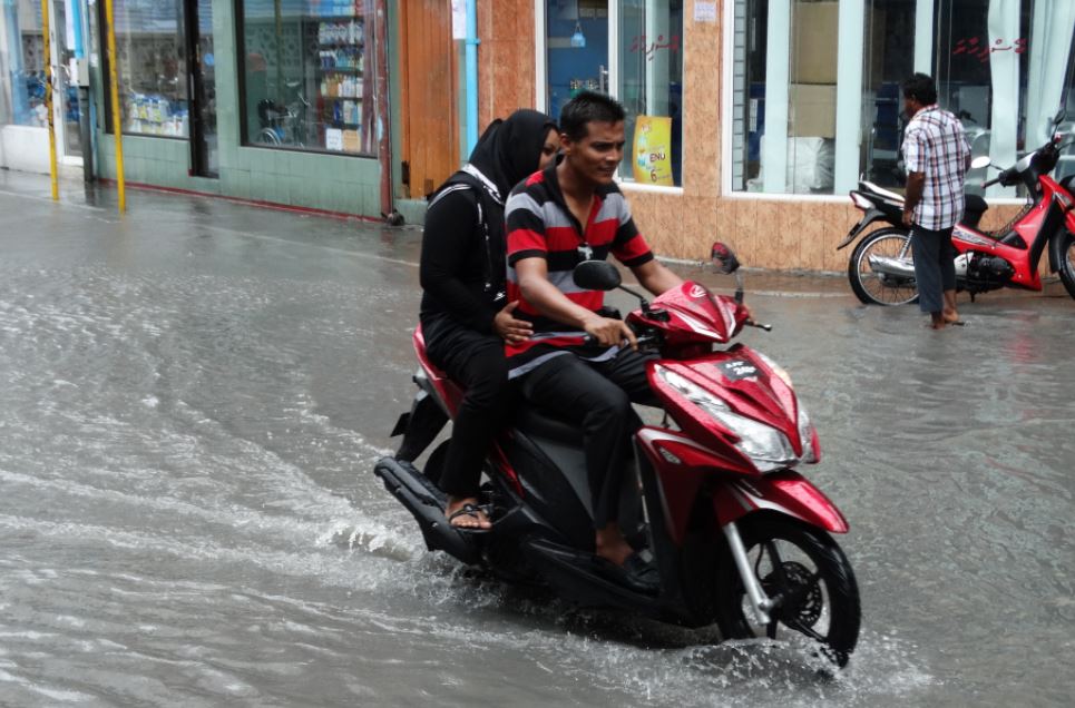 މާލޭގައި ފެންބޮޑުވީ އާދަޔާ ހިލާފަށް ވާރޭވެހުމުން: ރައީސް ނަޝީދު