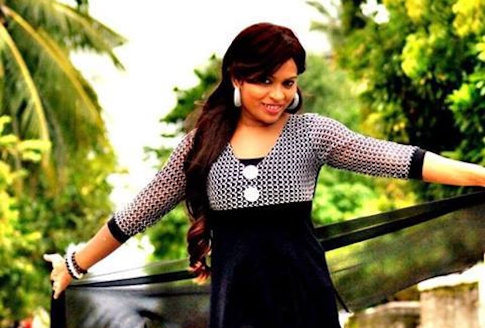 ވަޒީފާއަކާ ހެދި އަހަރެން ރޮލާ ކާލައިފި: ނިއުމާ