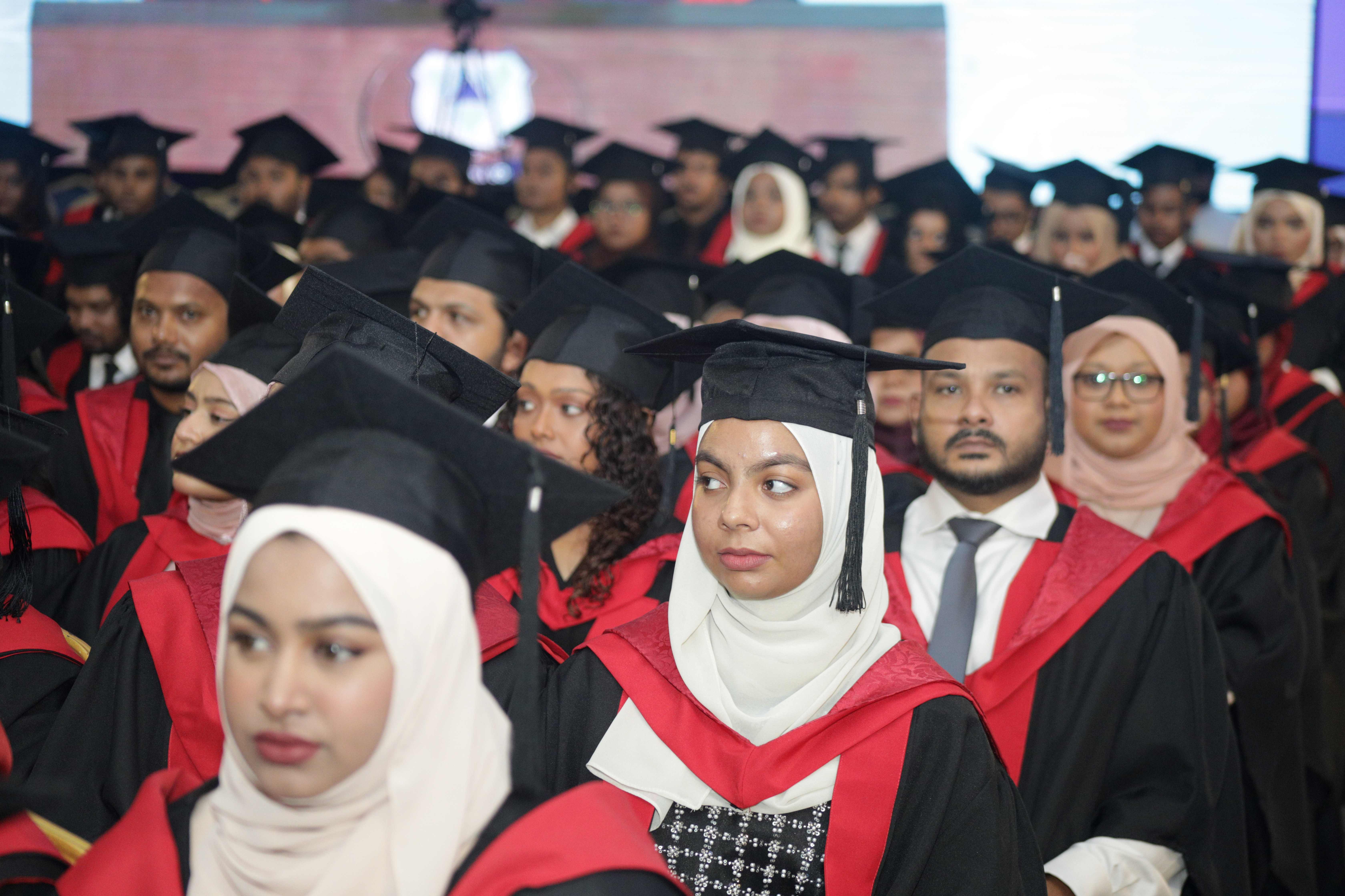 ކޮލެޖެއްގެ ގޮތުގައި ހިންގާތާ 15 އަހަރު ވުމުން ޔުނިވަރސިޓީއަކަށް ބަދަލުކުރެވޭ ގޮތަށް ގަވާއިދު އެކުލަވާލައިފި