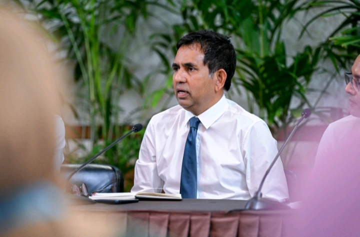ބޭރުގެ ފަރާތްތަކަށް މަނާކުރި ދާއިރާތަކުން ވިޔަފާރި ހުއްޓާލުމަށް މުއްދަތެއް ދީ، ނުގުޅޭ ކުންފުނިތަކެއް ހޯދަން އިއުލާނުކޮށްފި